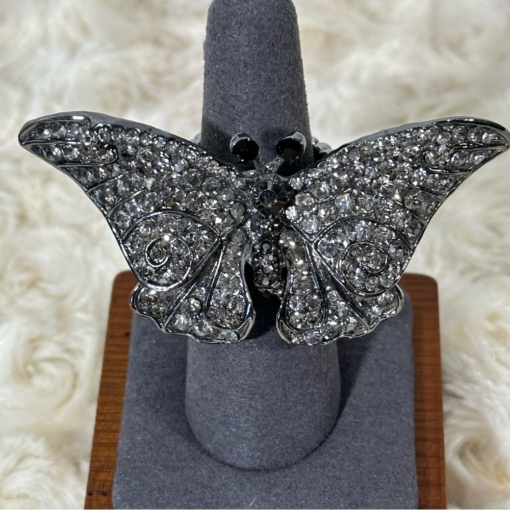 🔥SALE 4/$25🦋 Butterfly Fashion Ring with Stretchy Band